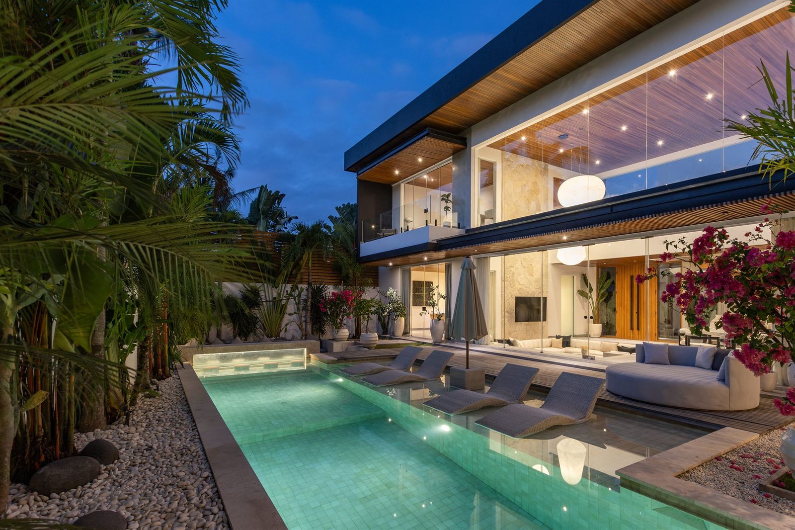 Villa Ocearn — Pool & outdoor living 1