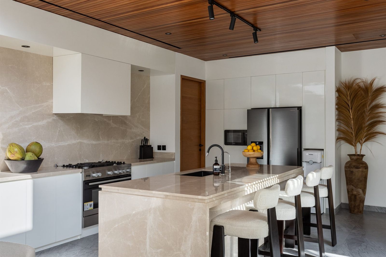 Villa Ocearn — Kitchen 1