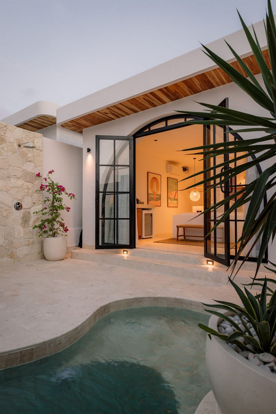 Uluwatu Villas — Suite 1 6